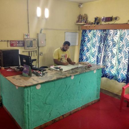 Renu Guest House Kolkata Luaran gambar