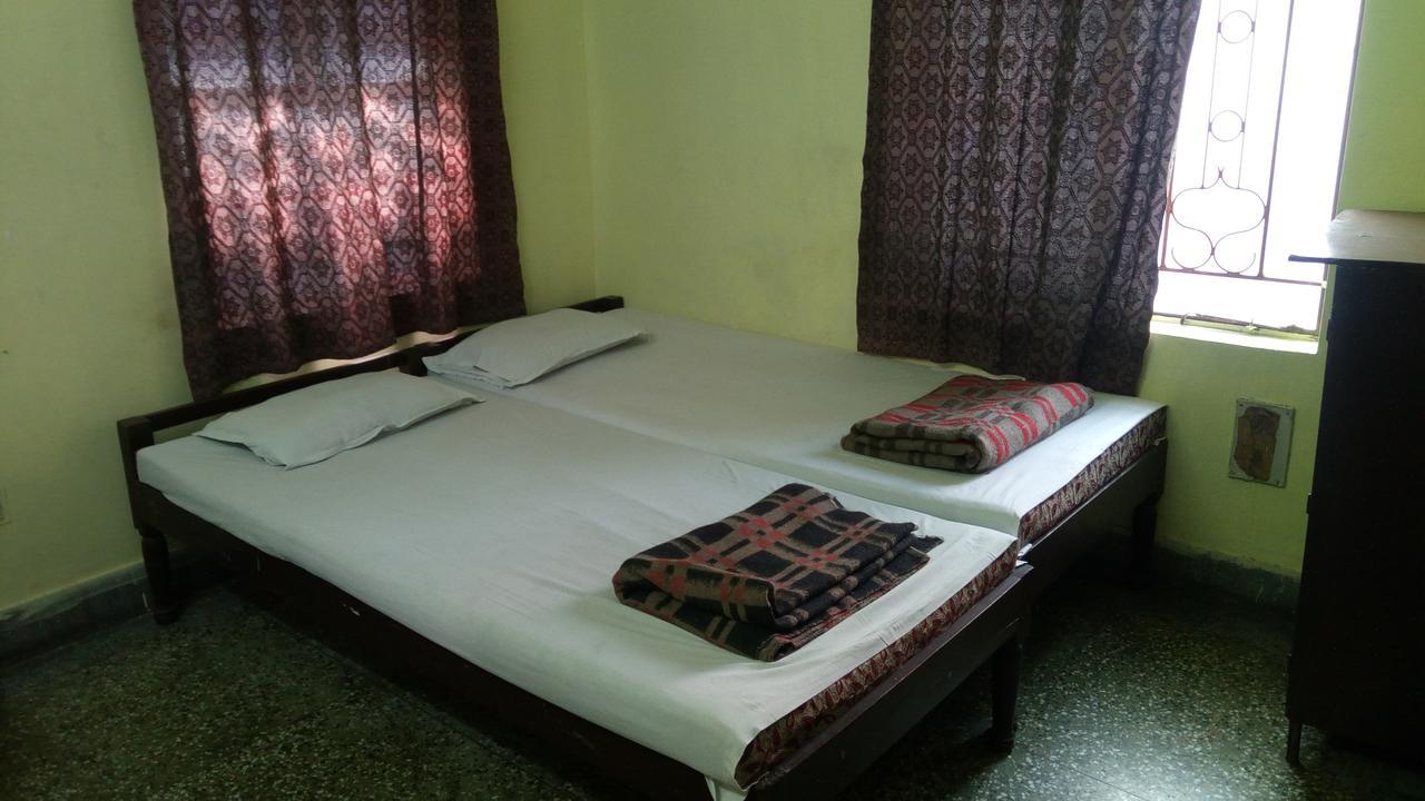 Renu Guest House Kolkata Luaran gambar