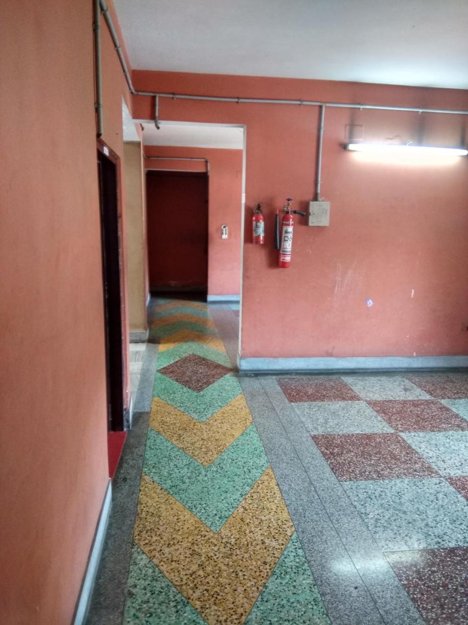 Renu Guest House Kolkata Luaran gambar
