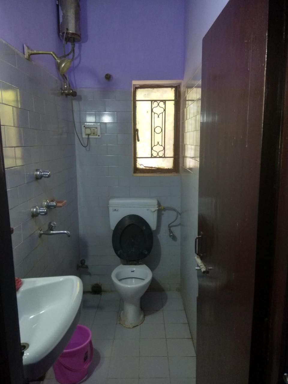 Renu Guest House Kolkata Luaran gambar
