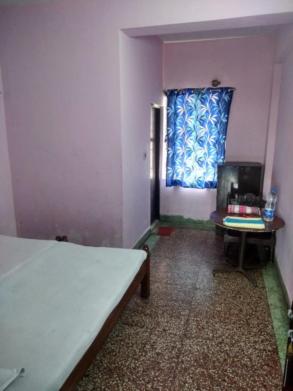 Renu Guest House Kolkata Luaran gambar
