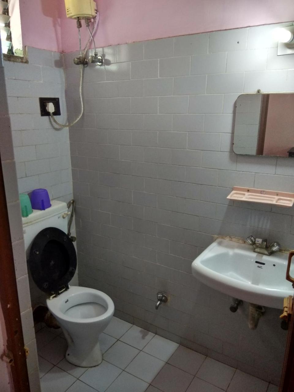 Renu Guest House Kolkata Luaran gambar