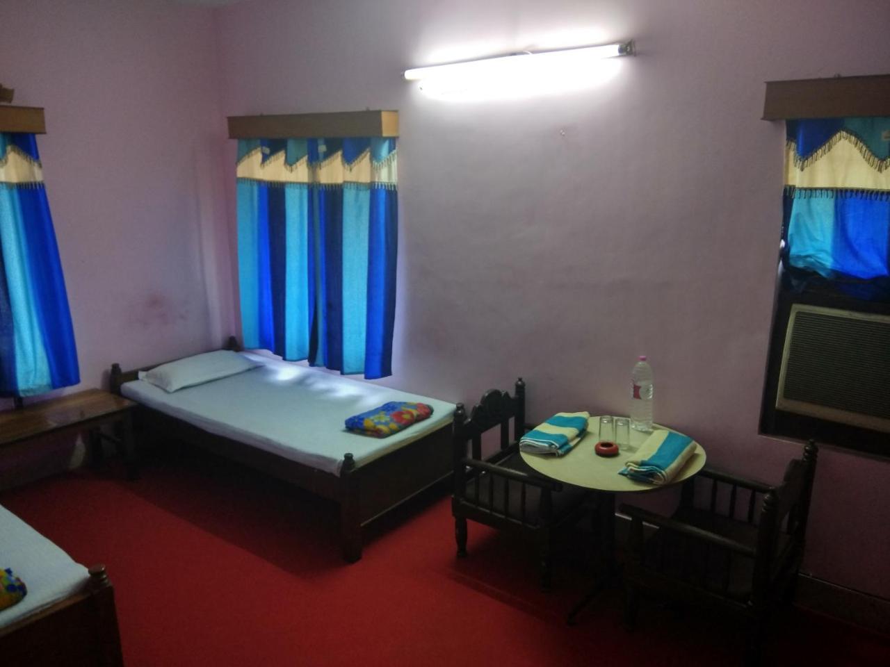 Renu Guest House Kolkata Luaran gambar