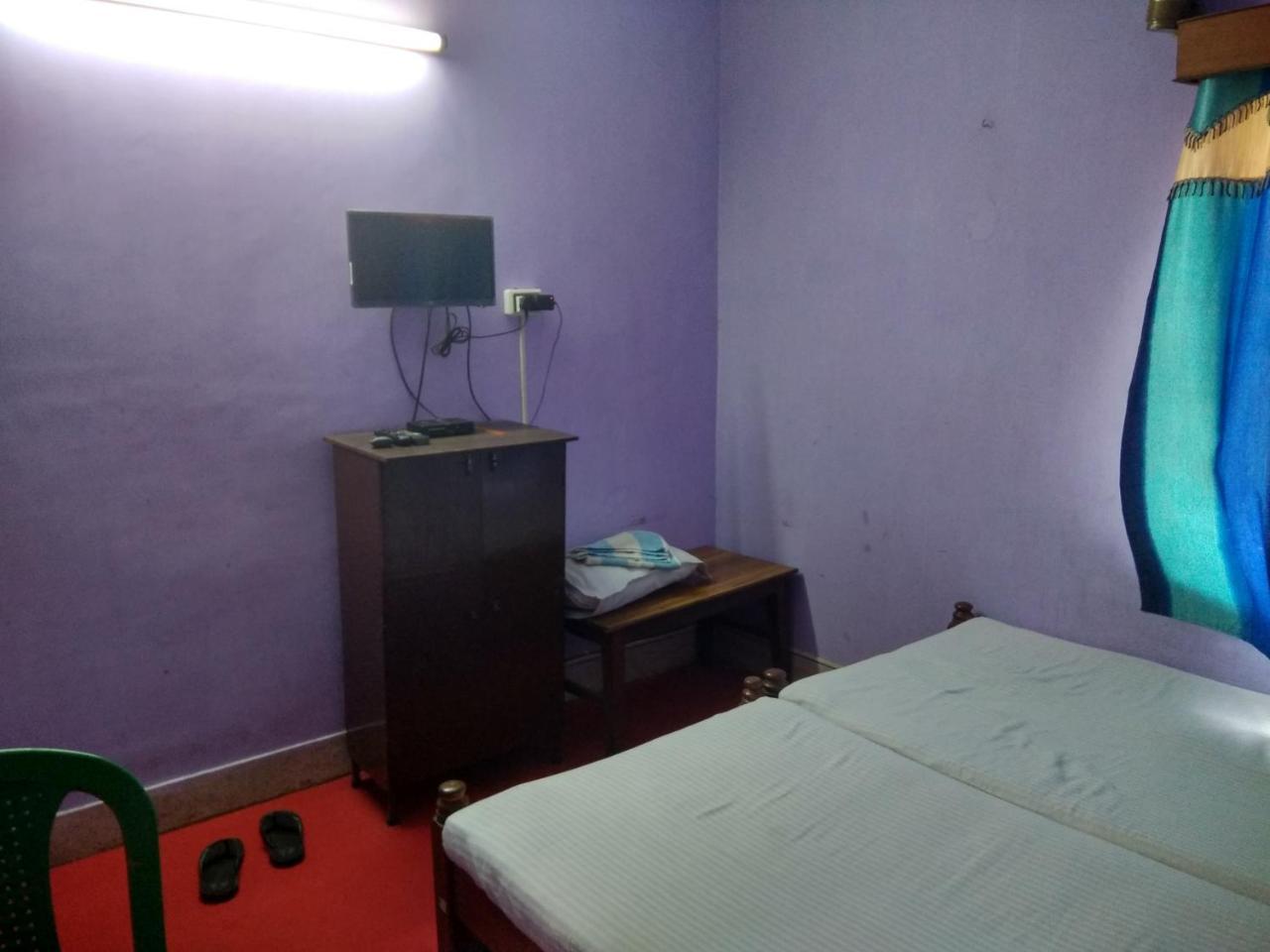 Renu Guest House Kolkata Luaran gambar