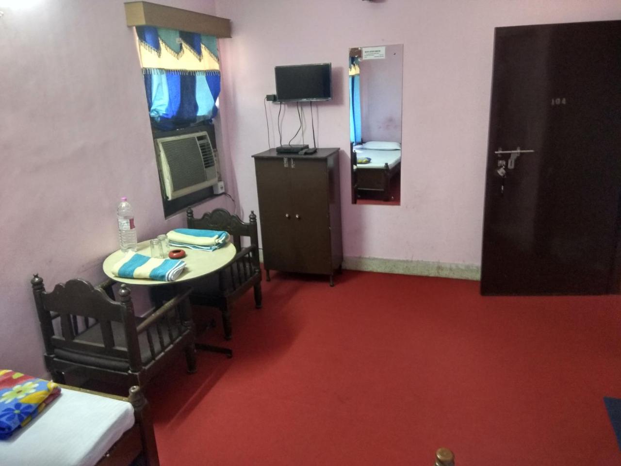 Renu Guest House Kolkata Luaran gambar