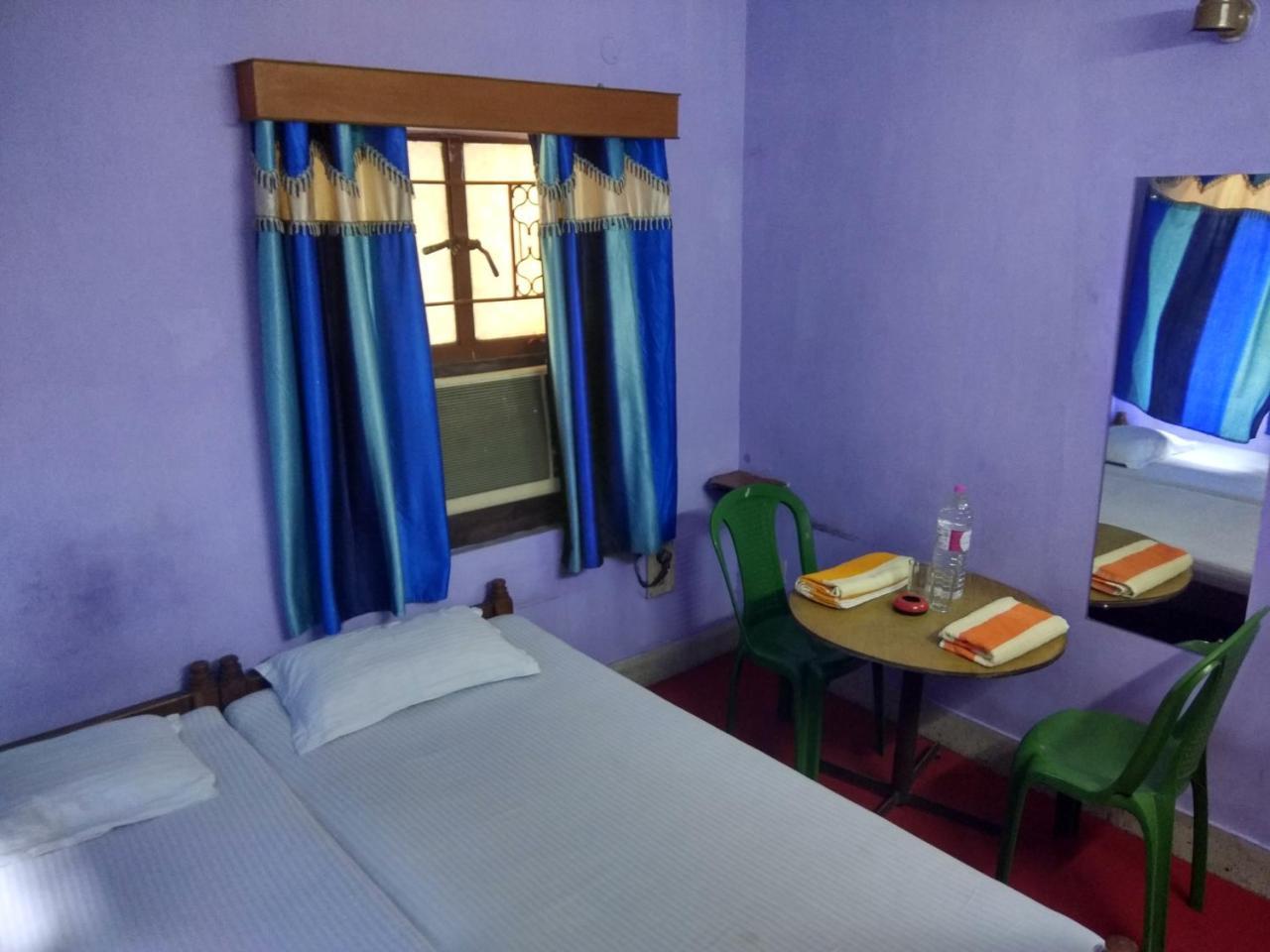 Renu Guest House Kolkata Luaran gambar