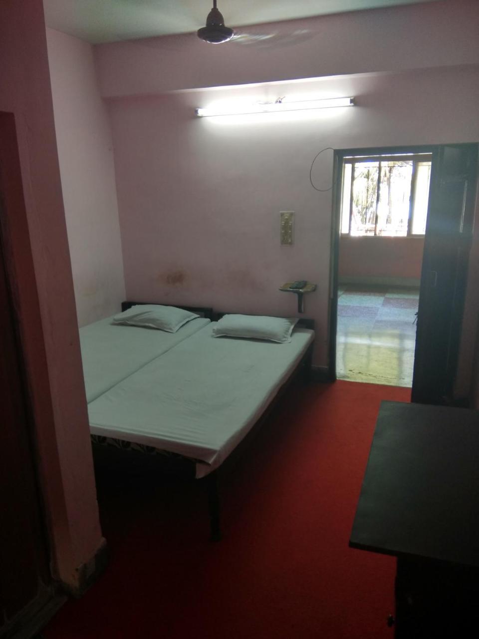 Renu Guest House Kolkata Luaran gambar